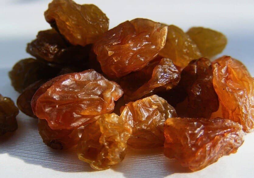 آلو بخارا خورشتی مناسب ترکیب با انواع خوراک